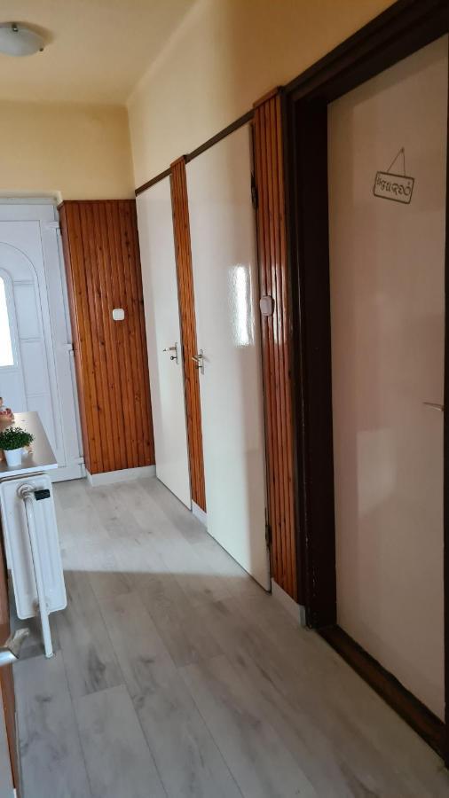 Vitorlás Apartman Sarvar Exterior foto