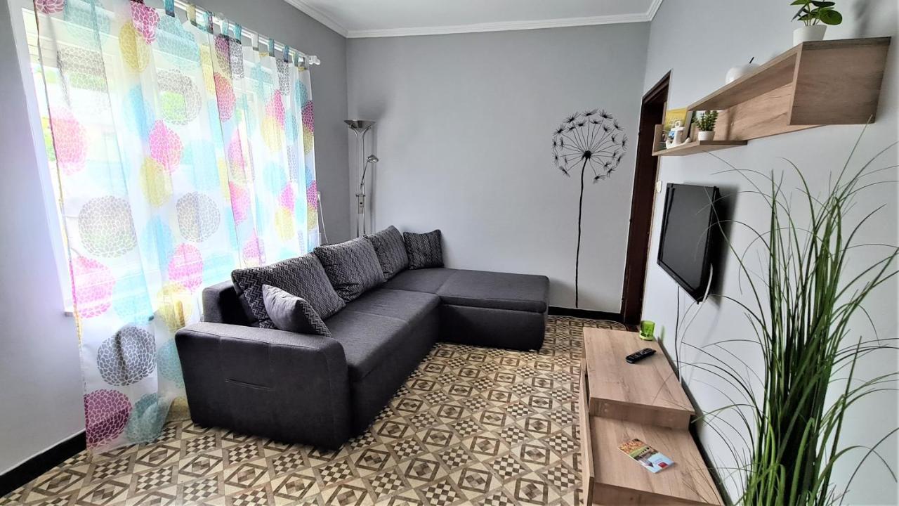 Vitorlás Apartman Sarvar Exterior foto